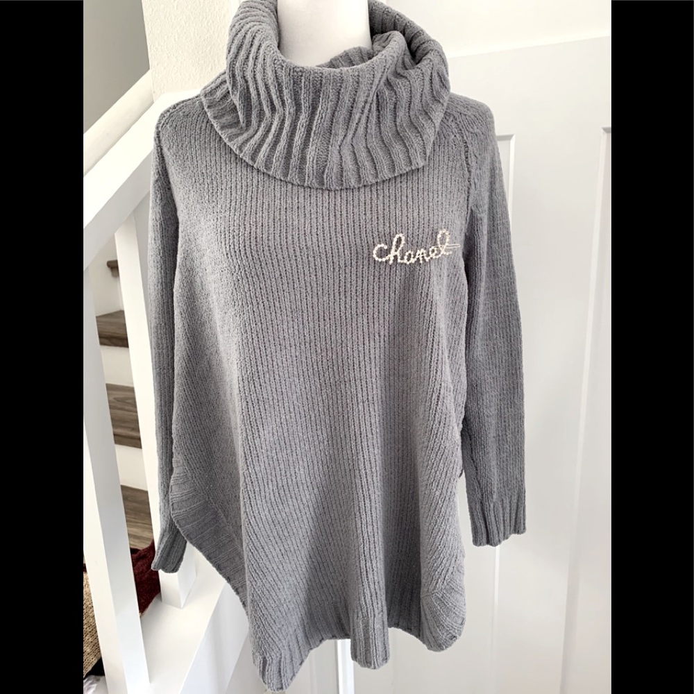 Loft Turtle Neck fashion Sweater, pictures as is.